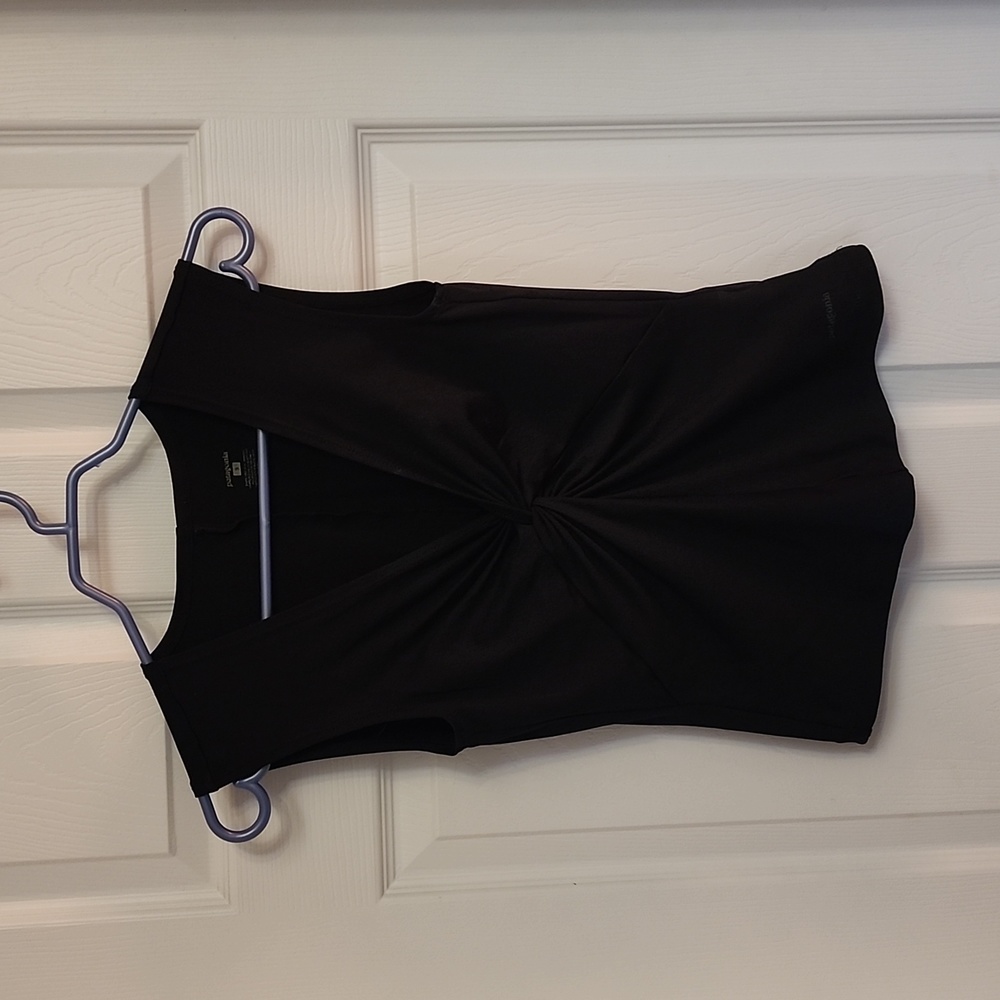 Patagonia women's twist front, sleeveless, black top. Size S.